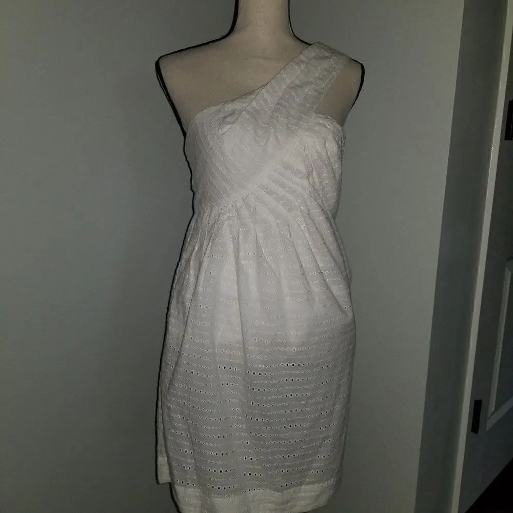 NWT BCBG Generation white dress Eyelet sz 8
